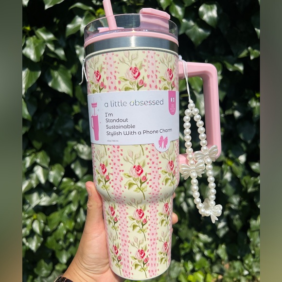 Rose print Tumbler 🌹 - Picture 1 of 7
